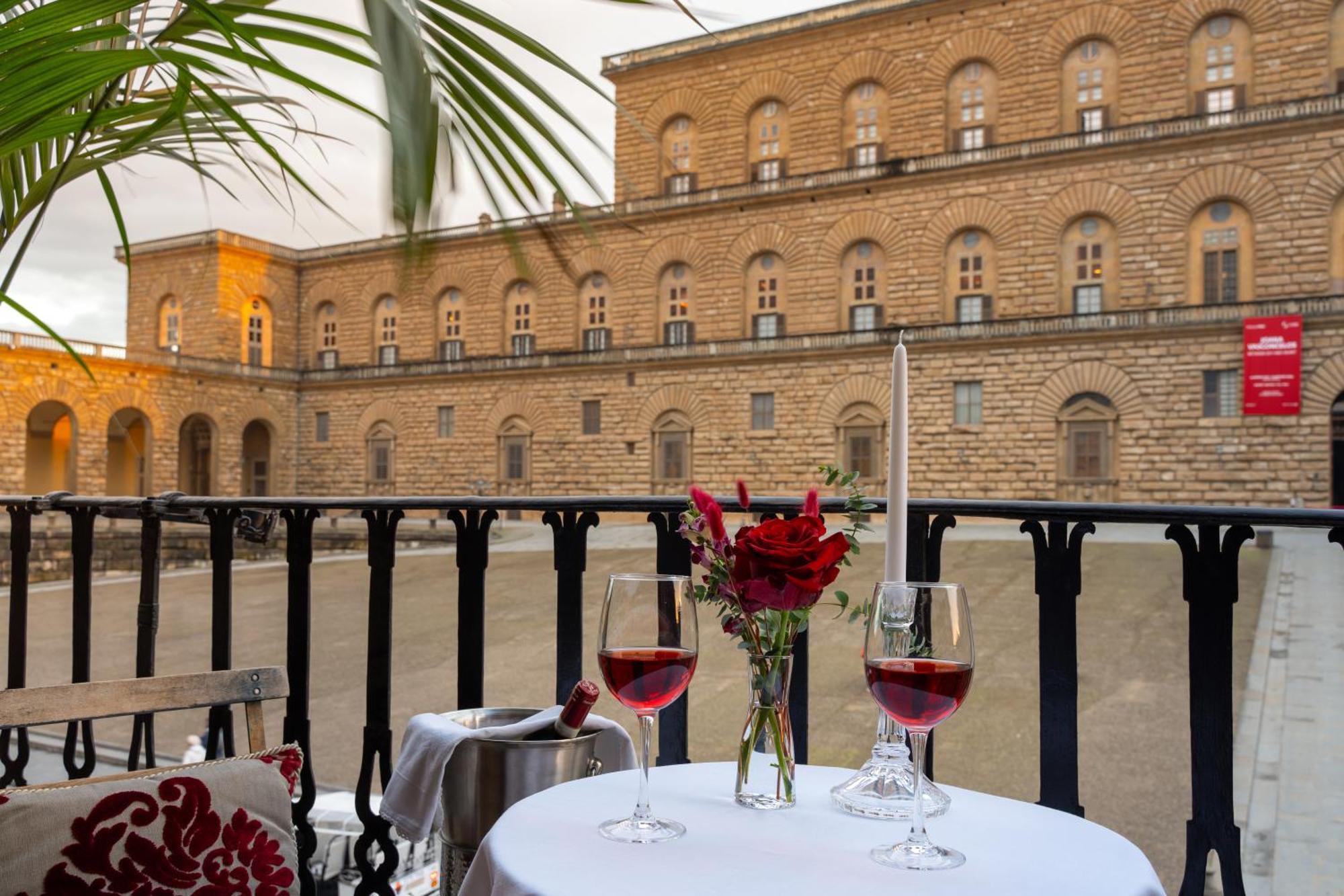 Piazza Pitti Palace - Residenza D'Epoca Florenţa Exterior foto