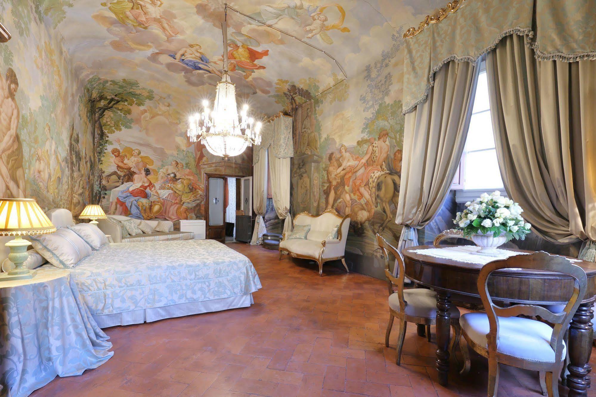 Piazza Pitti Palace - Residenza D'Epoca Florenţa Exterior foto